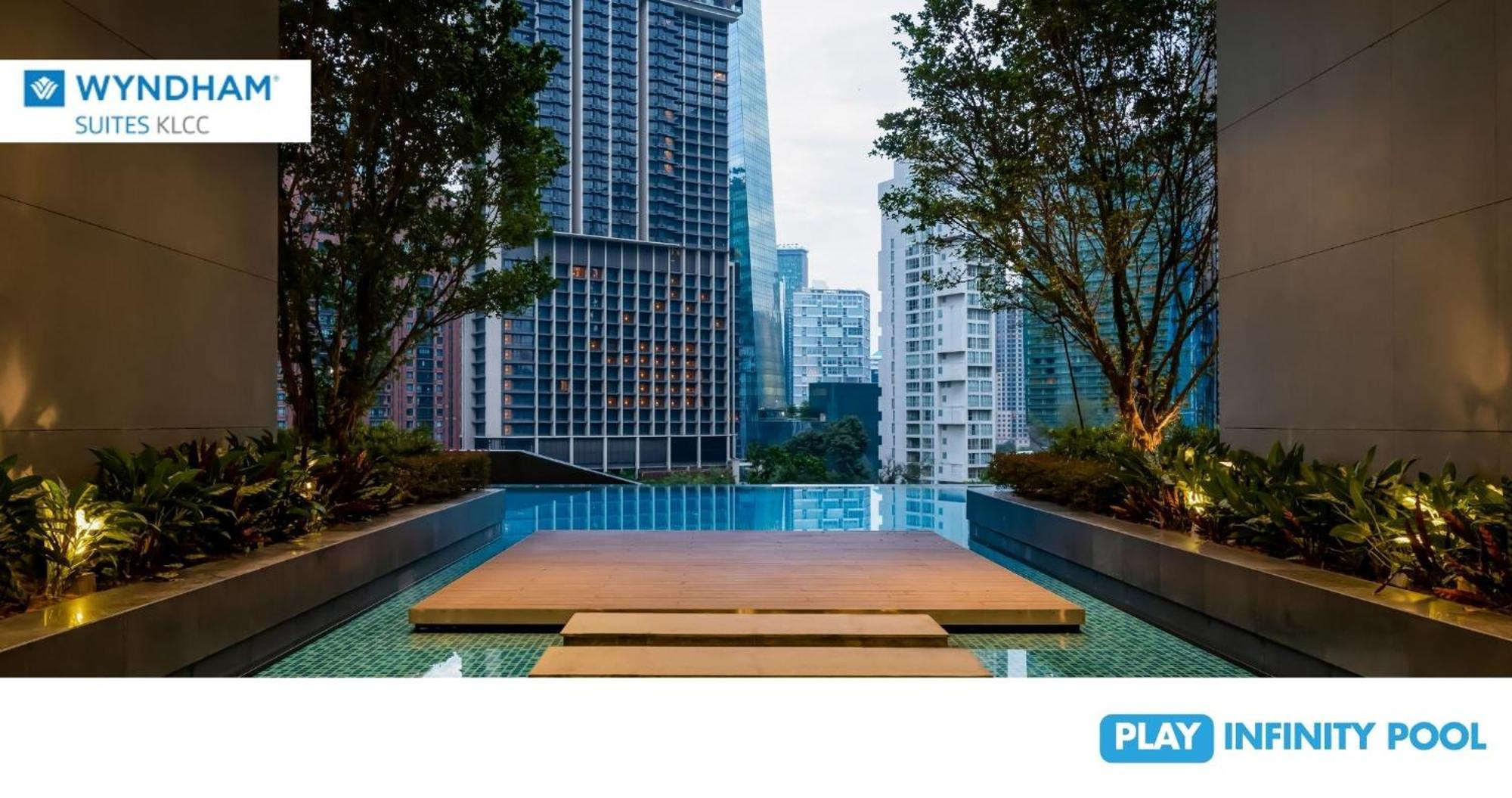 Wyndham Suites Klcc 吉隆坡 外观 照片 The Infinity Pool at PLAY Infinity