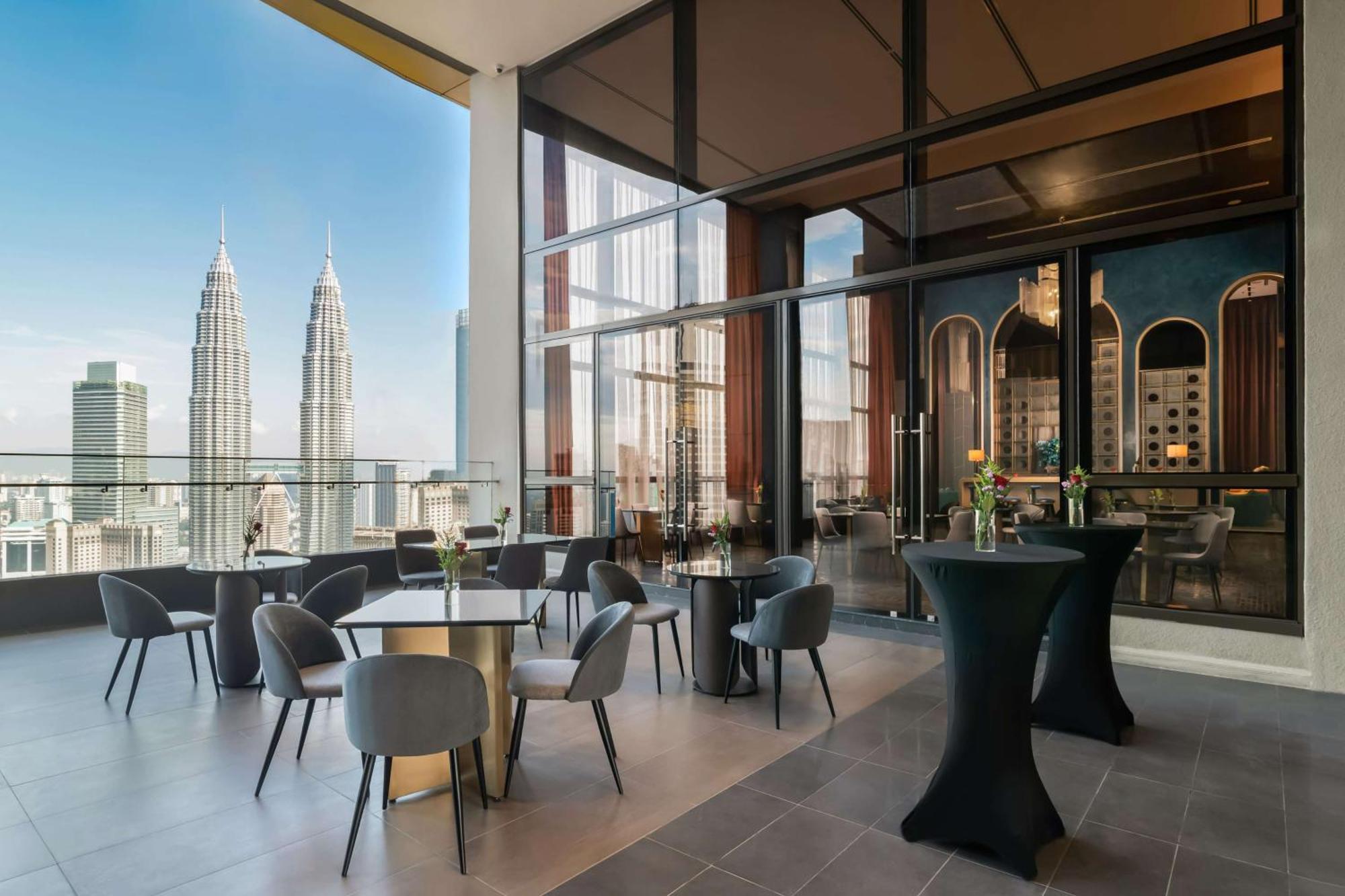 Wyndham Suites Klcc 吉隆坡 外观 照片 The Bar